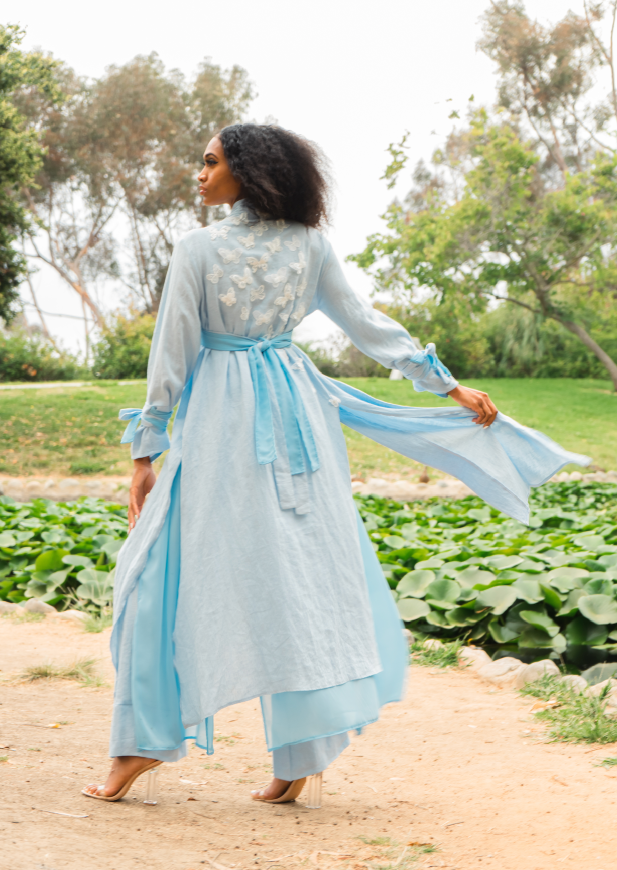 Coastal Breeze Robe w Butterfly Appliqué  (Maxi)